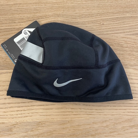 Nike Other - Nike running Beanie dri-fit warm thin reflective unisex new cap black silver